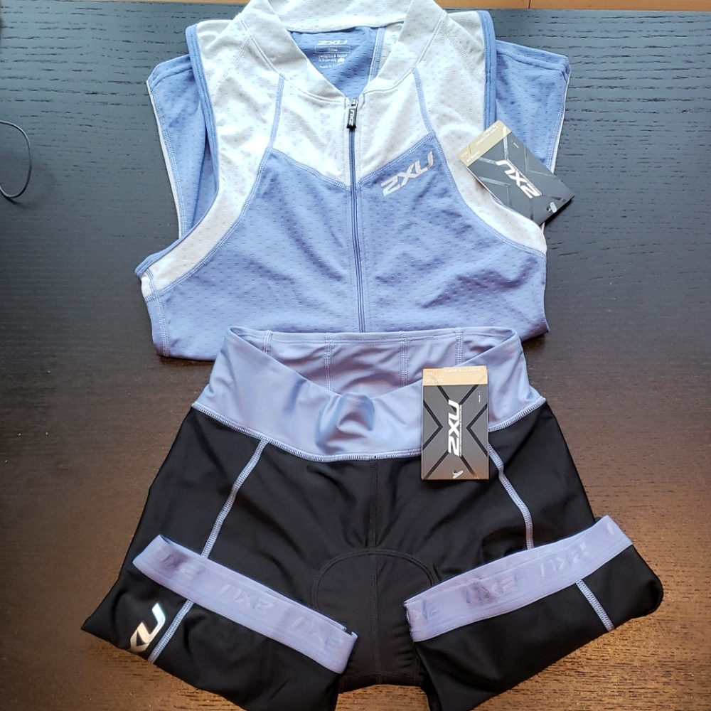 NWT 2xu Tri Singlet and Tri shorts